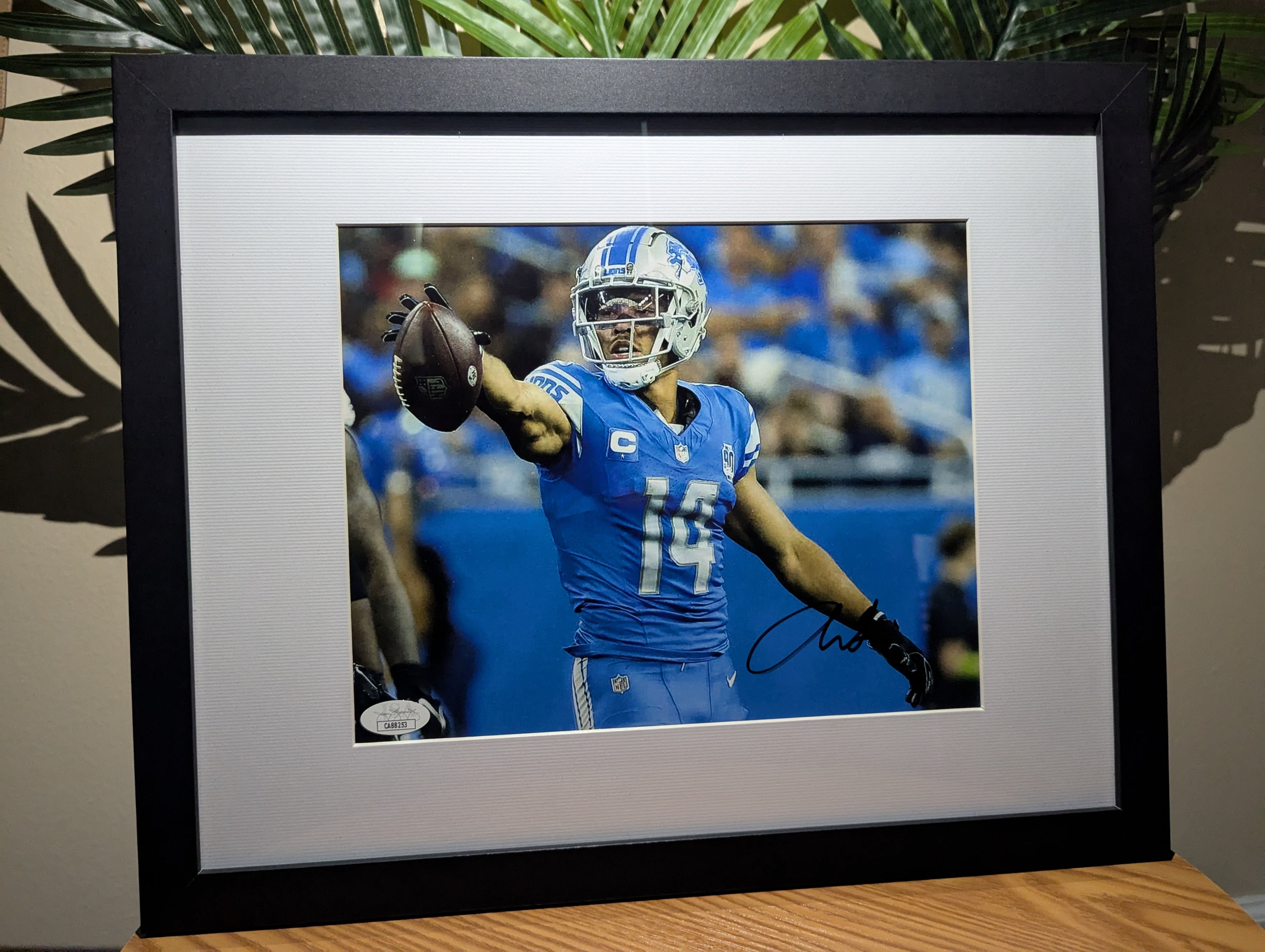 Amon-Ra St. Brown - Signed 8x10 (JSA)