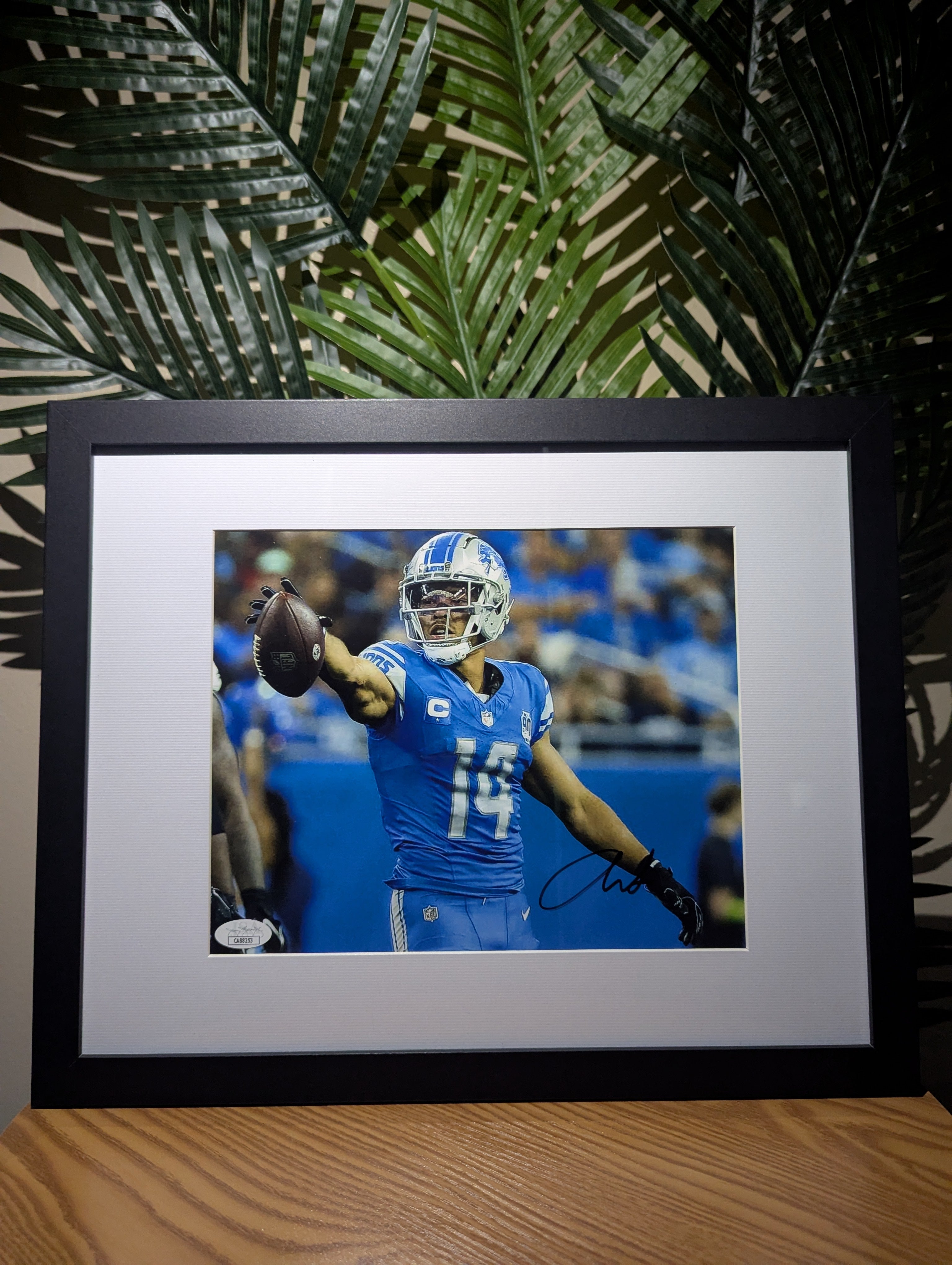 Amon-Ra St. Brown - Signed 8x10 (JSA)