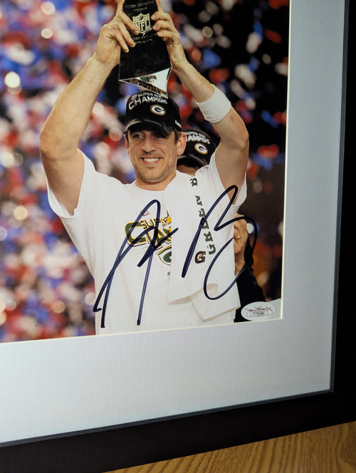 Signed Aaron Rodgers 8x10 (JSA)