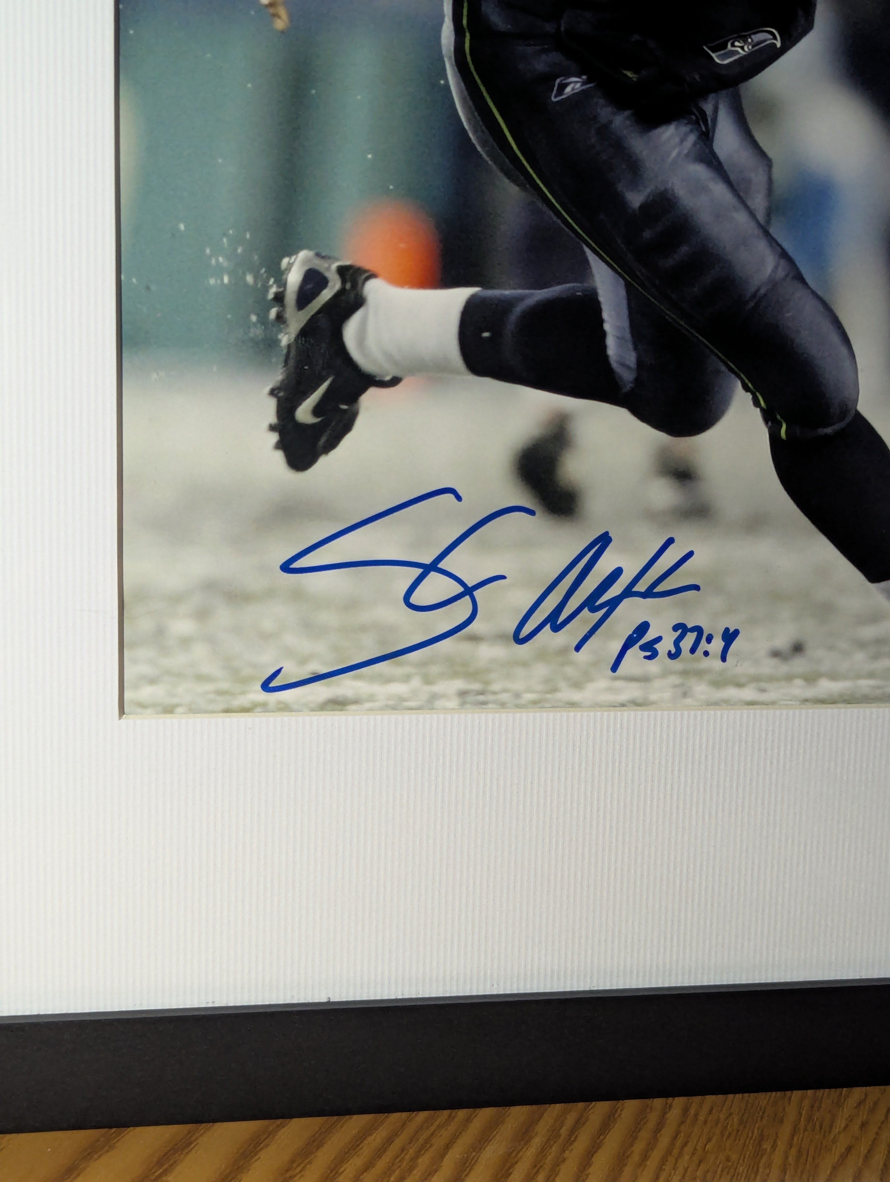 Signed Shaun Alexander "Ps 37:4" 8x10 (Beckett)
