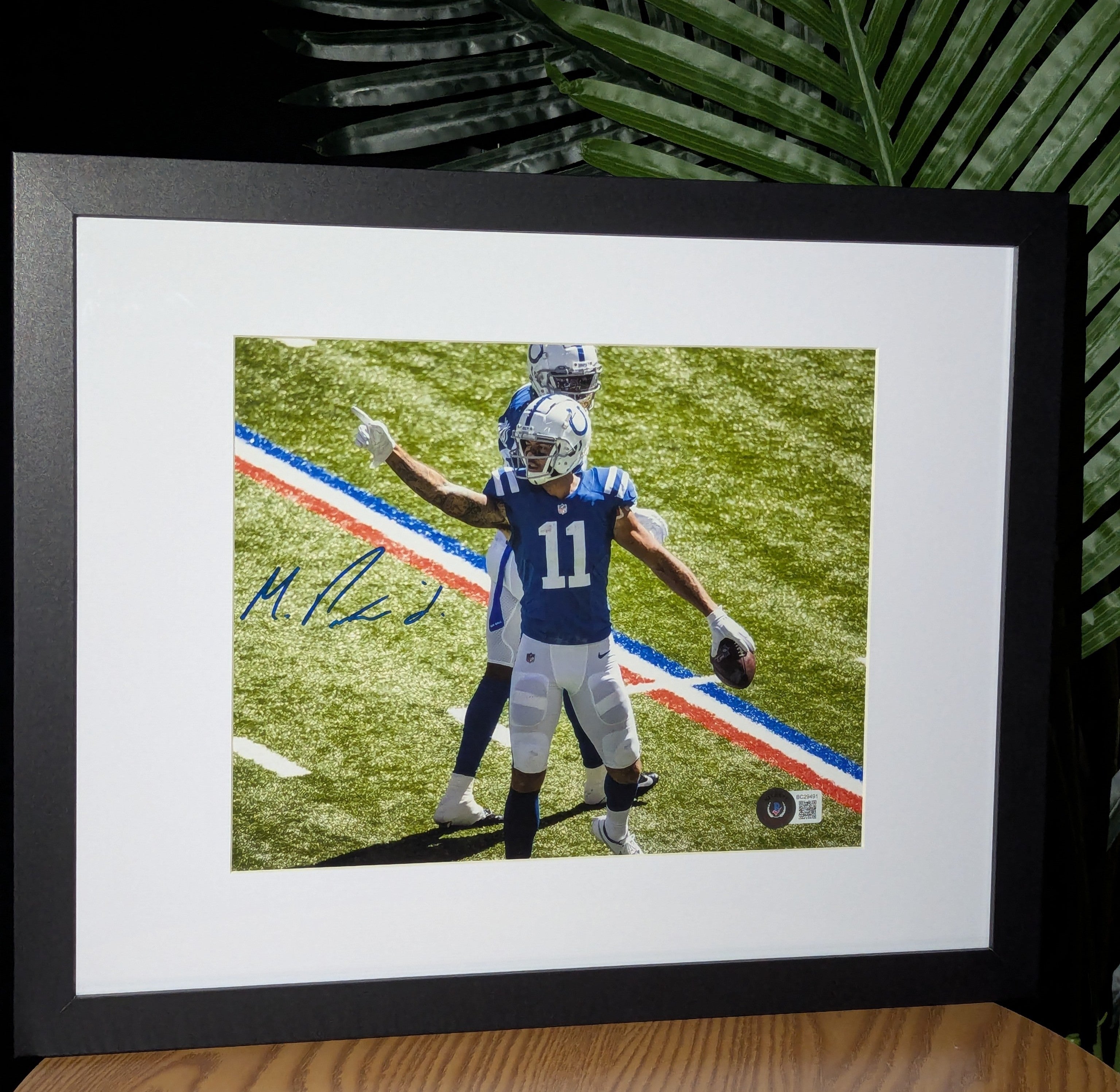 Signed Michael Pittman Jr 8x10 (Beckett)