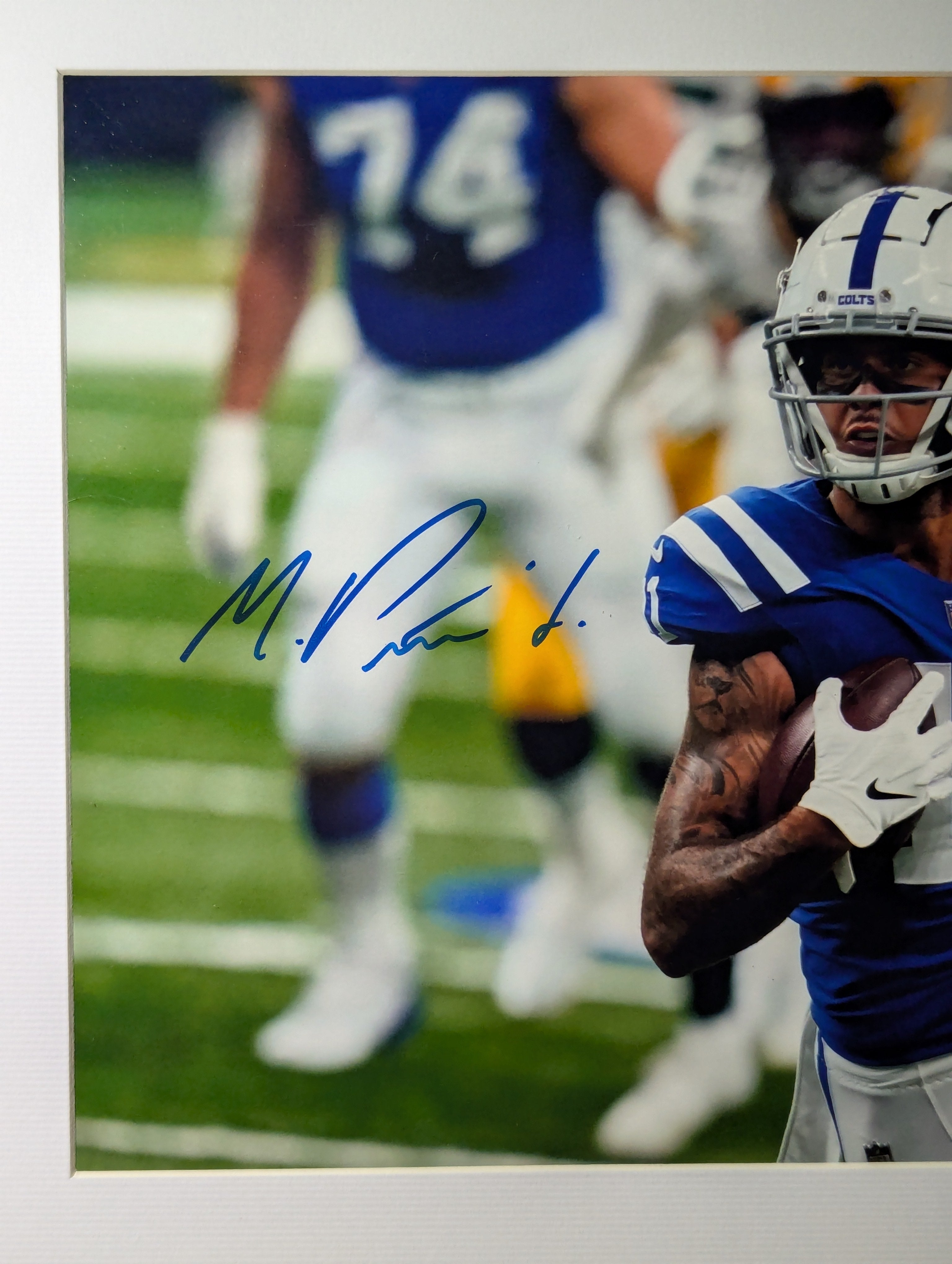 Signed Michael Pittman Jr 8x10 (Beckett)