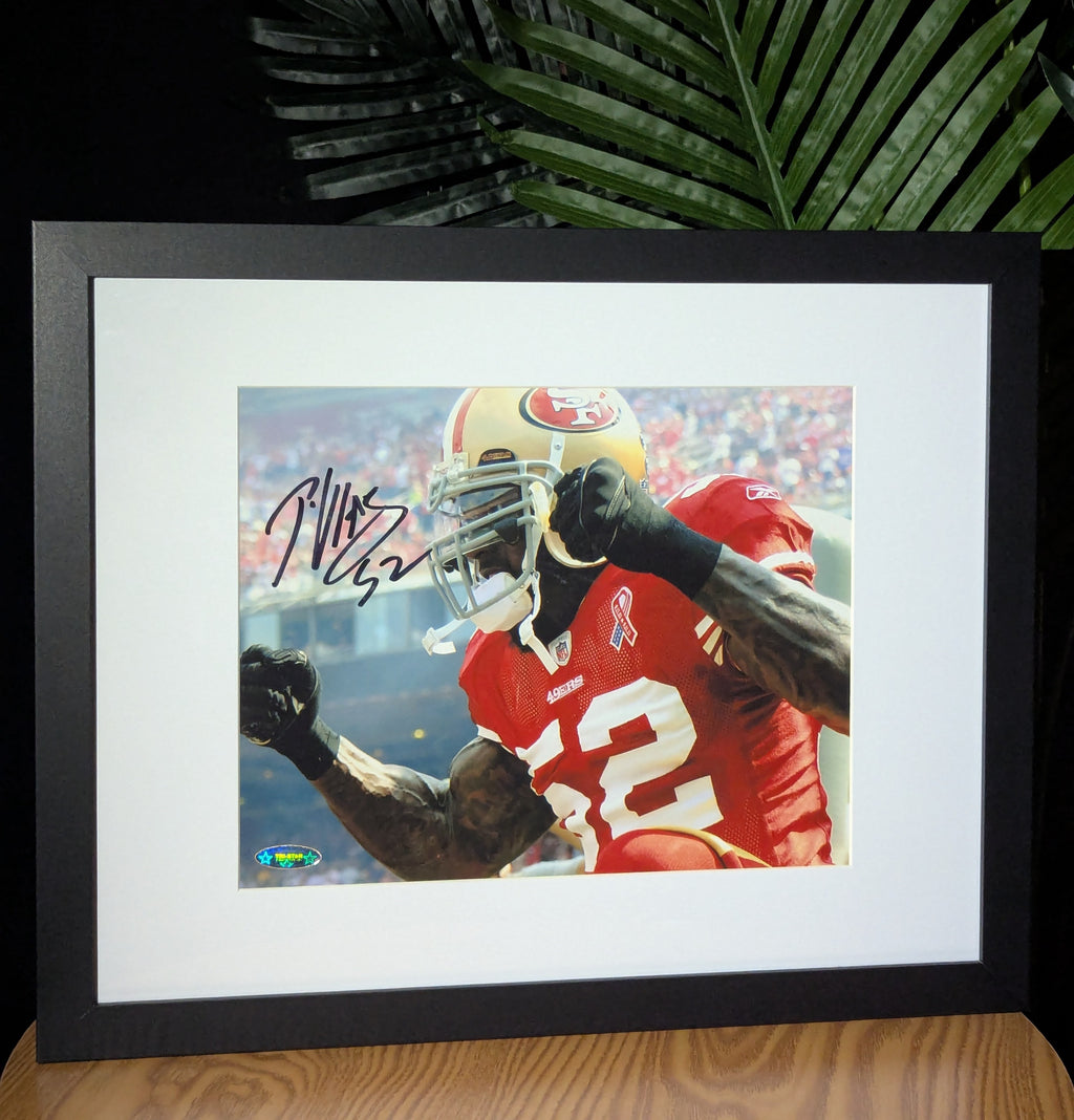 Signed Patrick Willis 8x10 (TriStar)