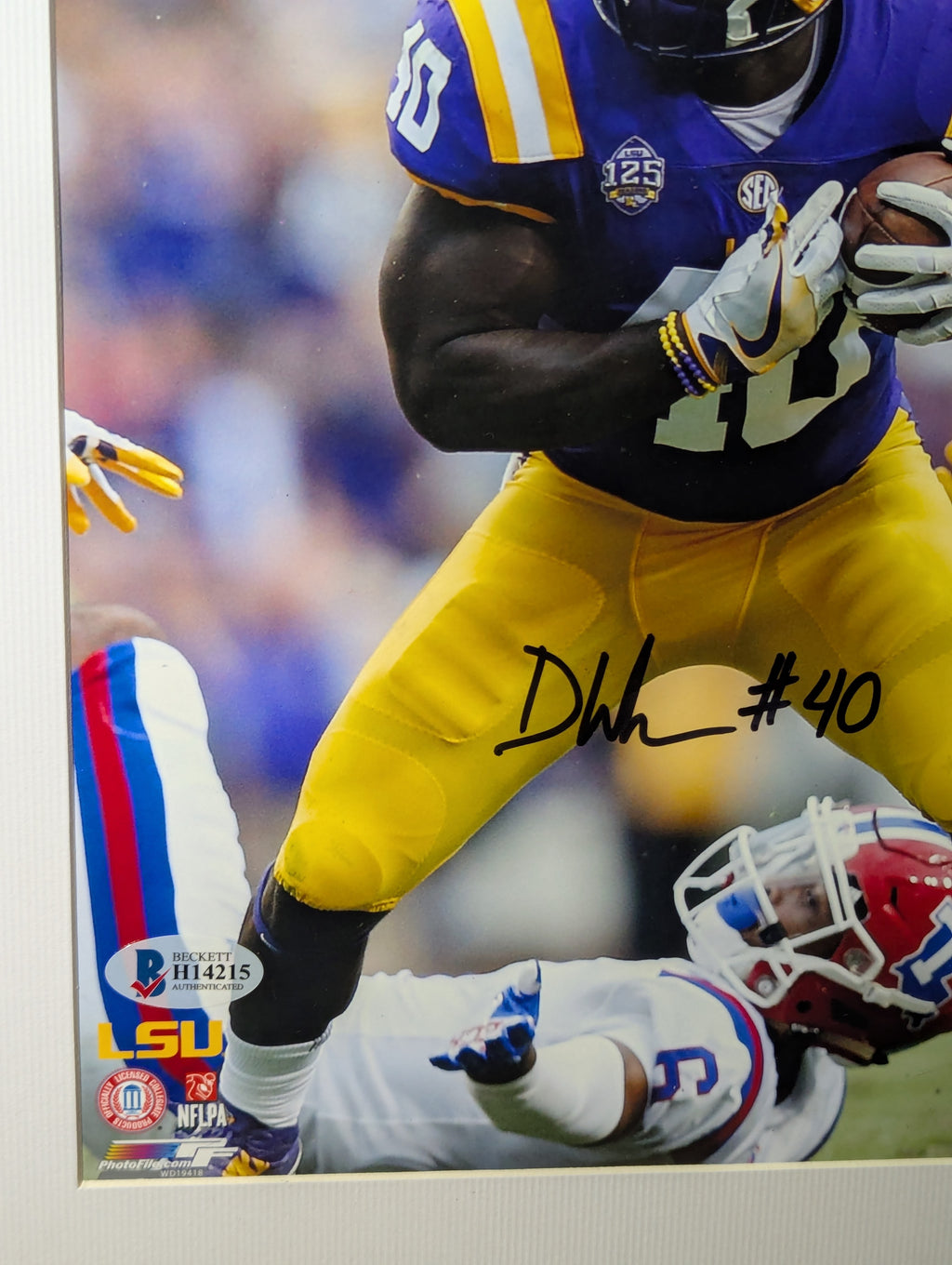 Signed Devin White 8x10 (Beckett)