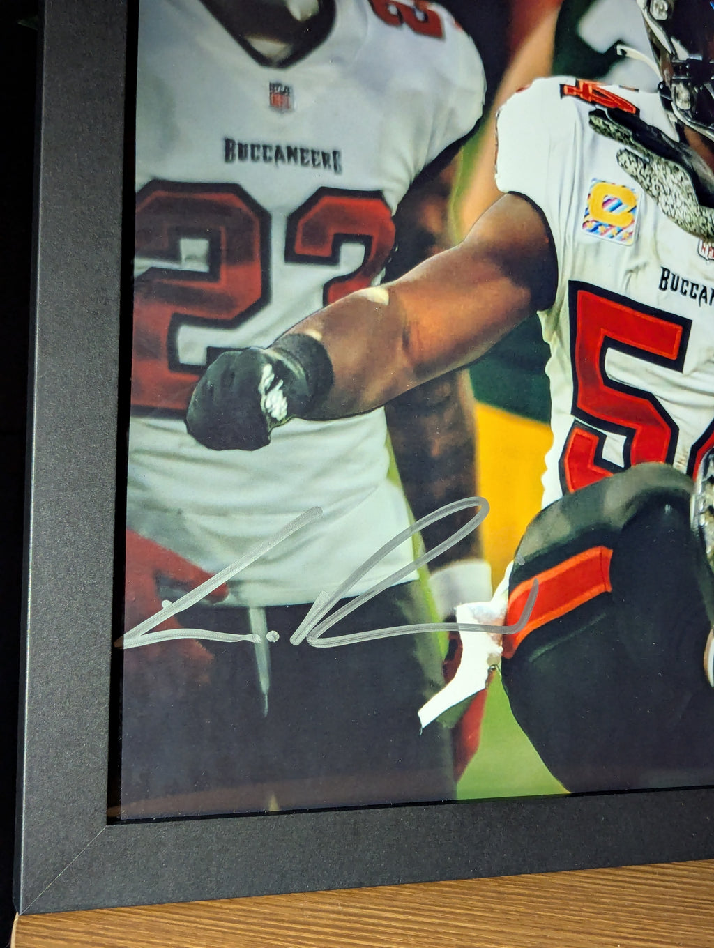 Signed Lavonte David 11x14 (JSA)