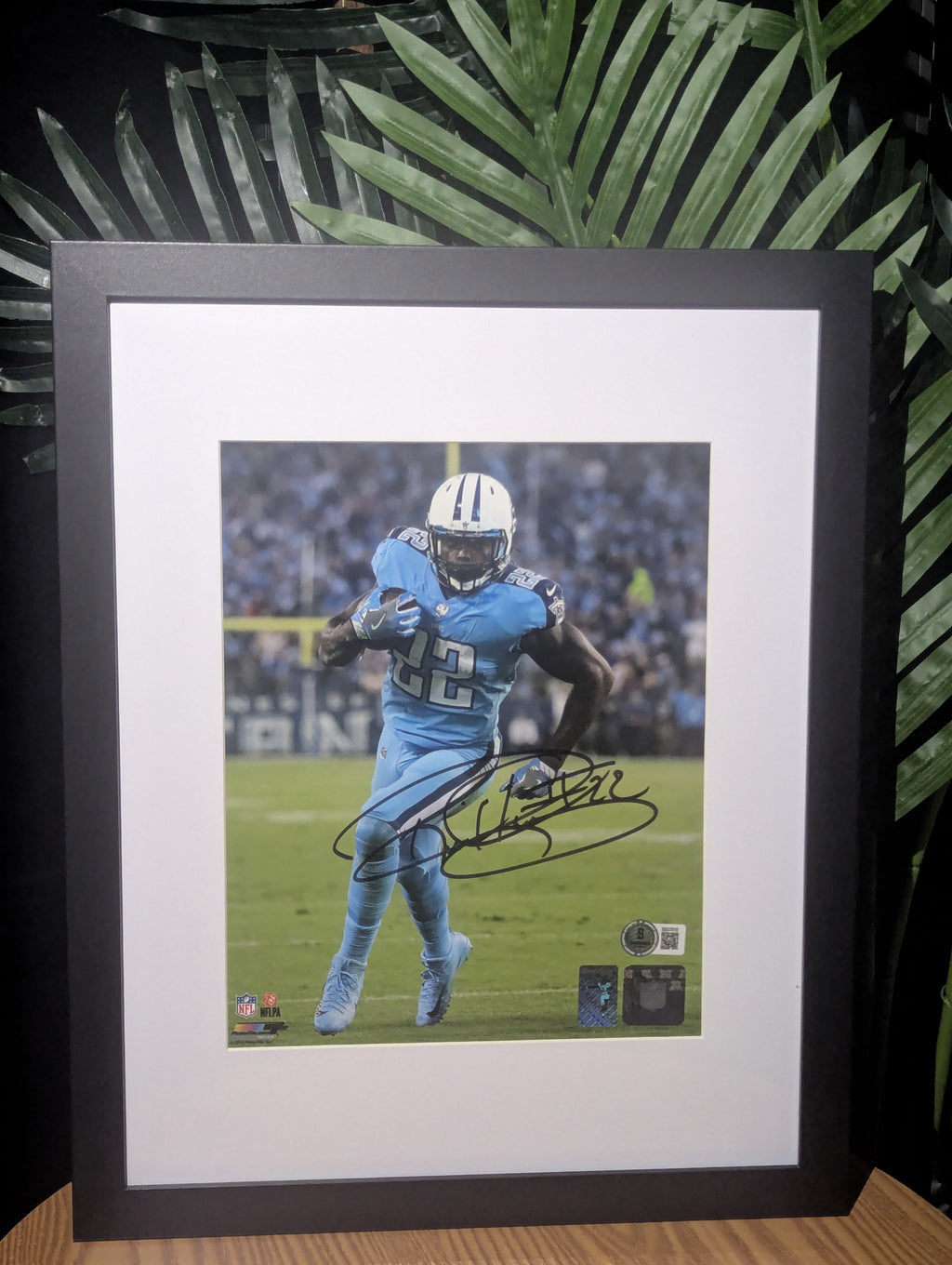 Signed Derrick Henry 8x10 (Beckett)