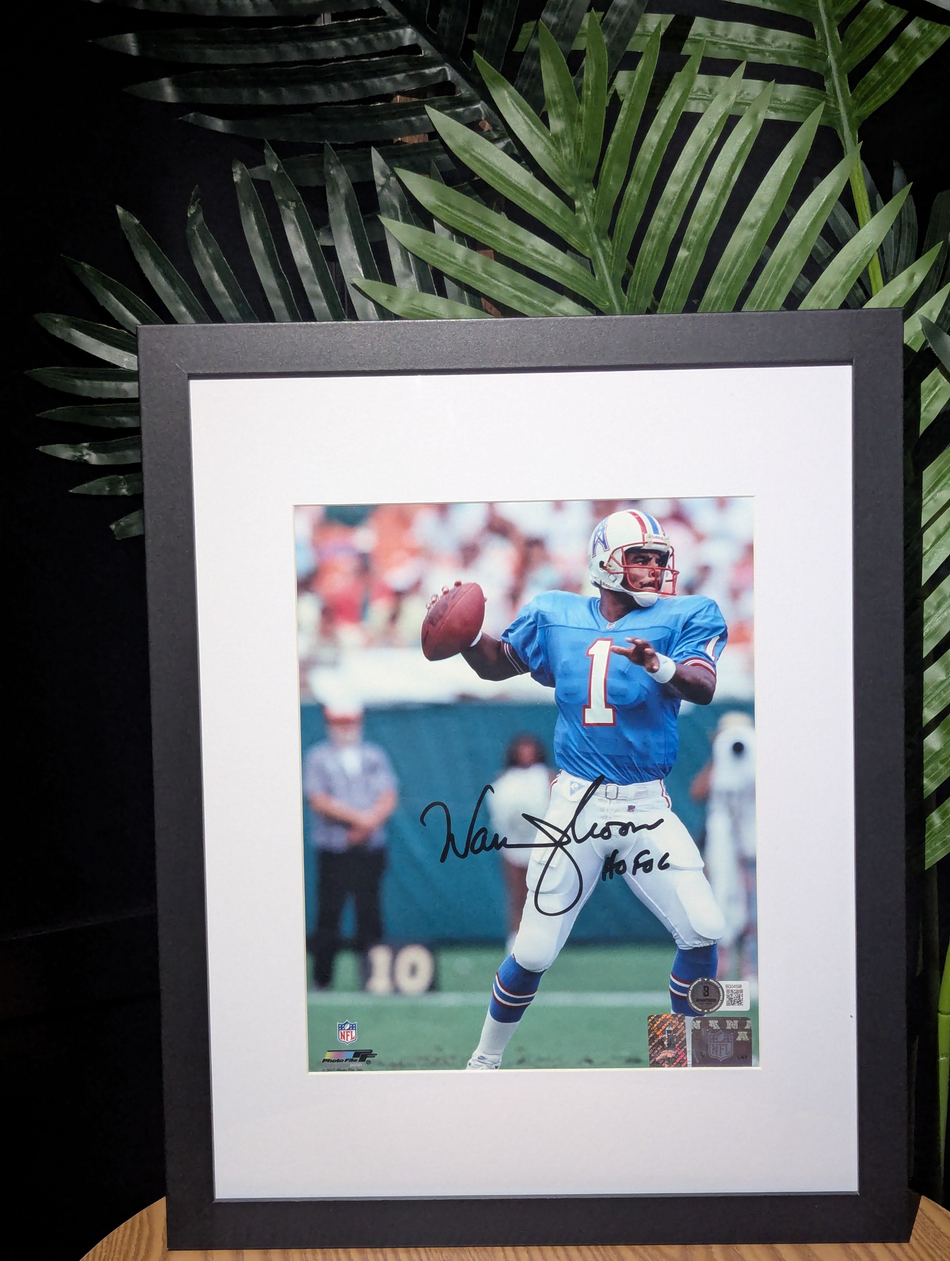 Signed Warren Moon "HOF 06" 8x10 (Beckett)
