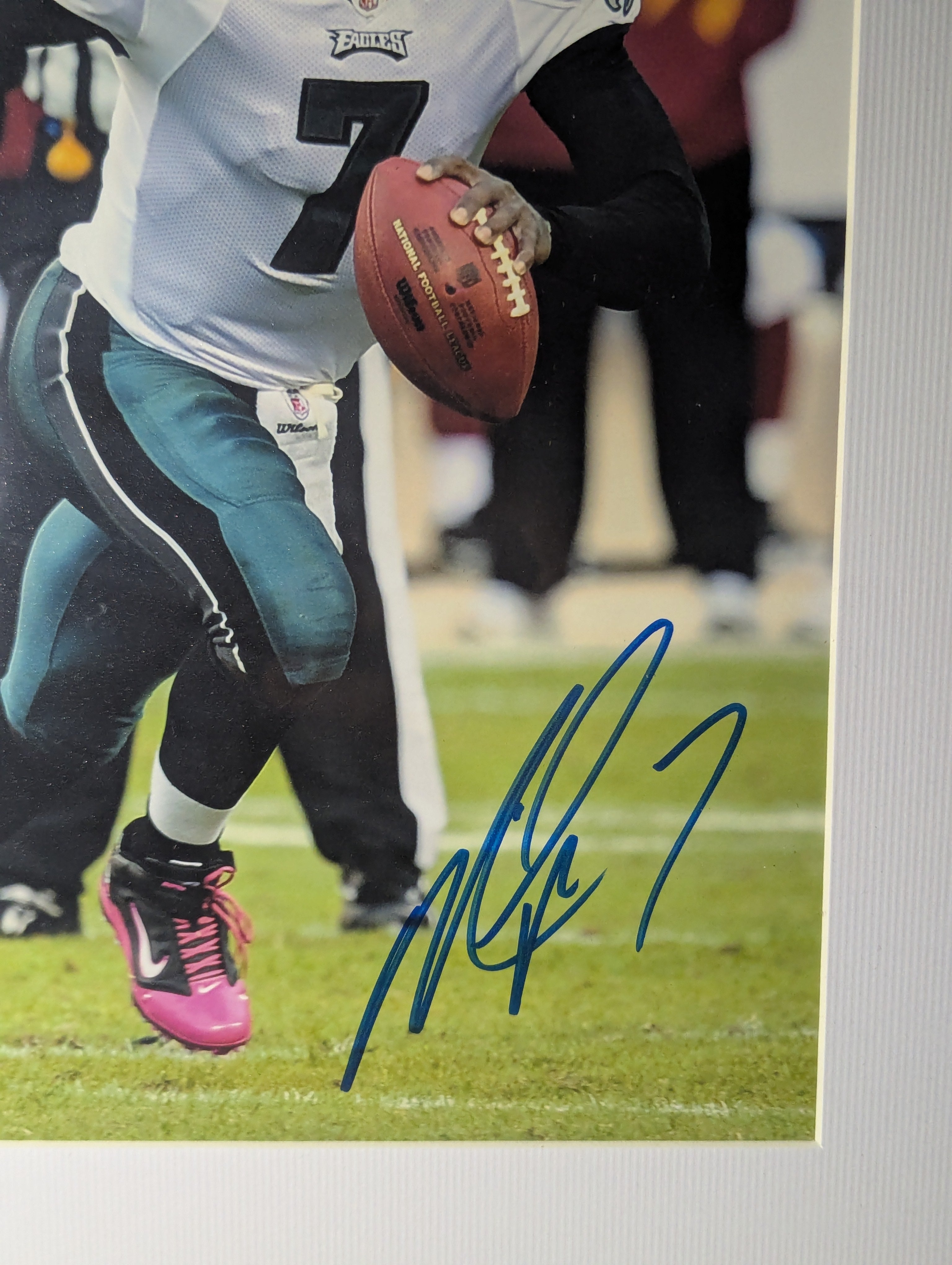 Signed Mike Vick 8x10 (JSA)