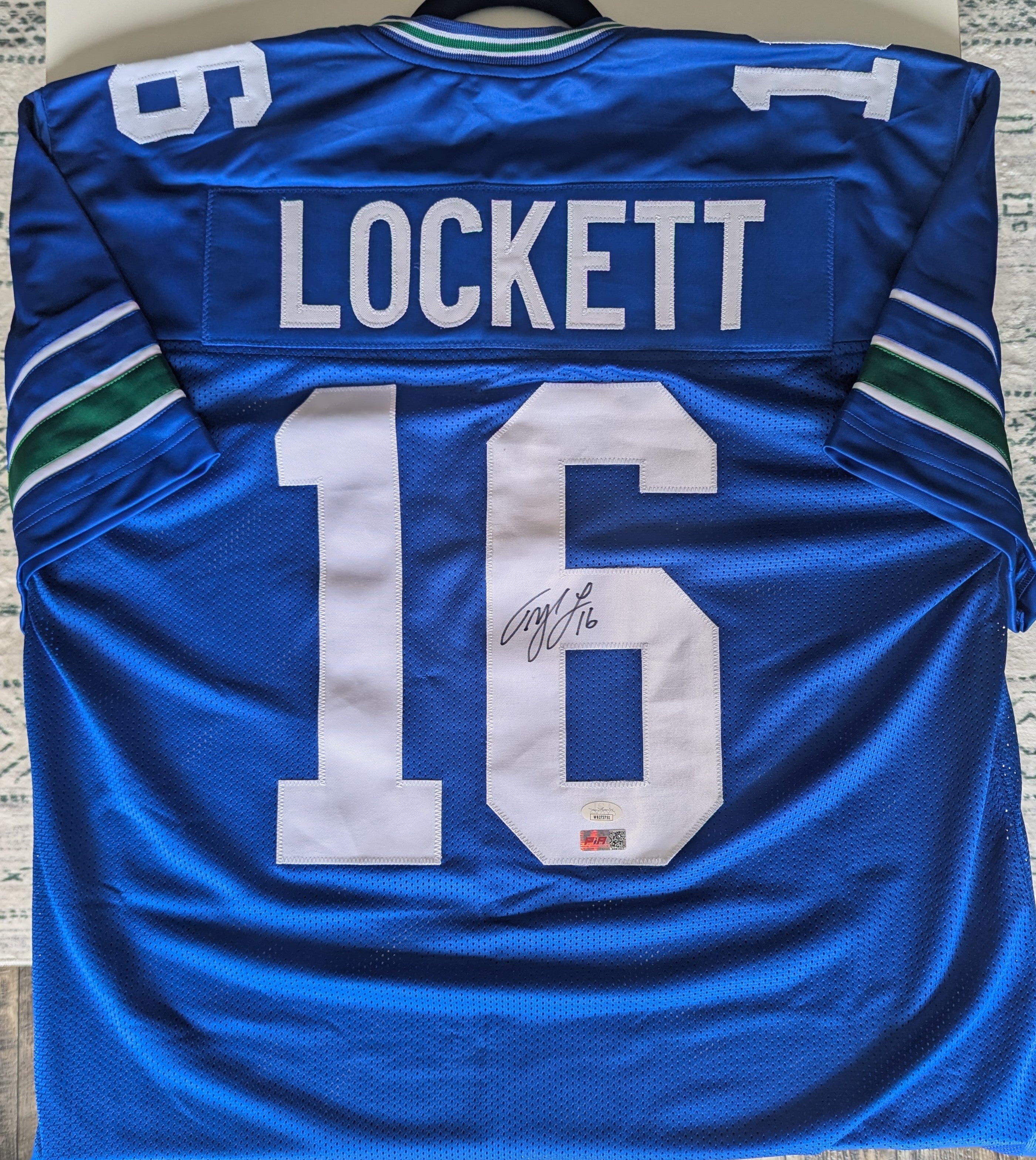 Signed Tyler Lockett Custom Jersey (JSA)