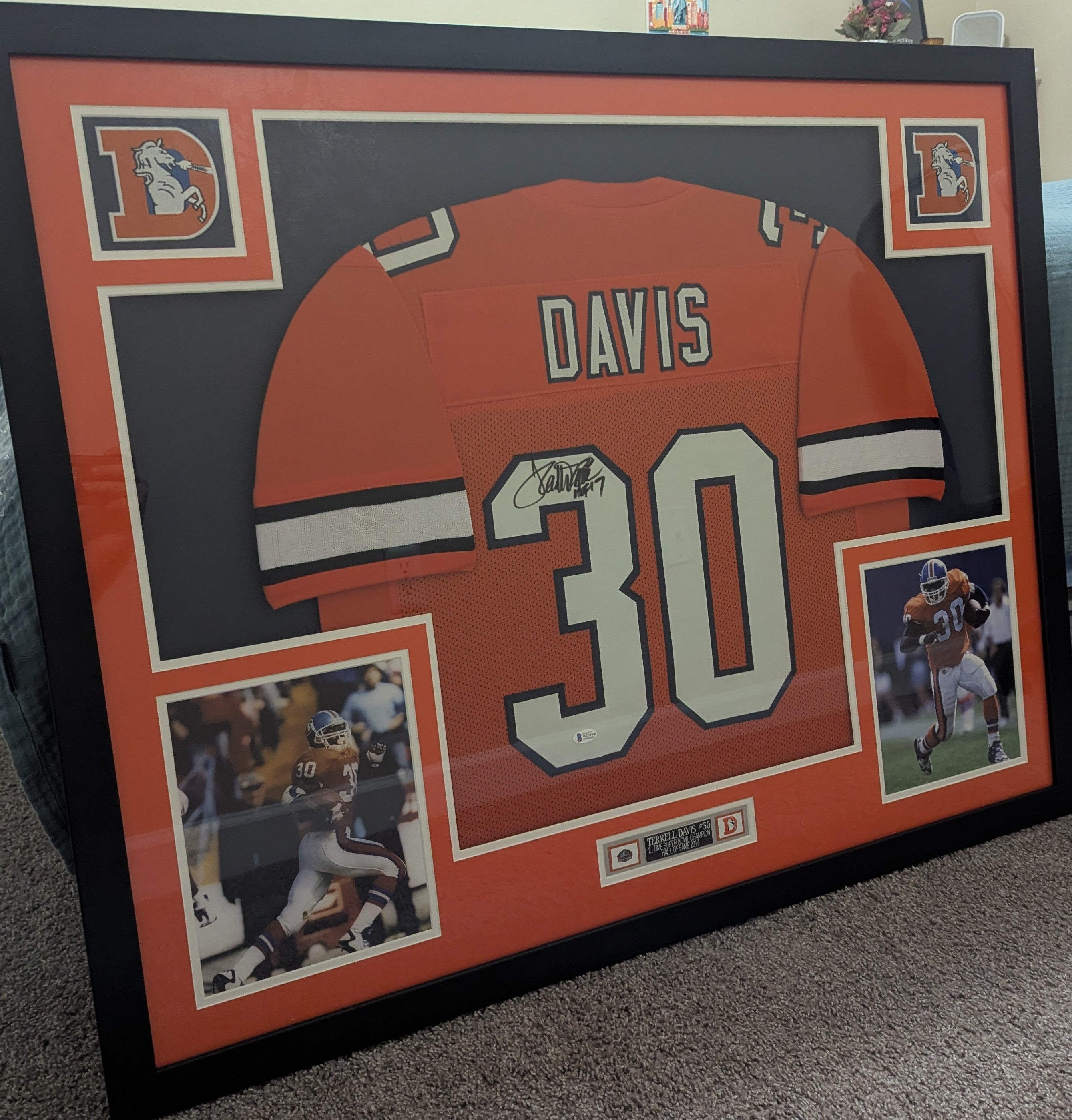 Terrell Davis - Signed Framed Jersey 43"x35", "HOF 17 Inscription" (Beckett)