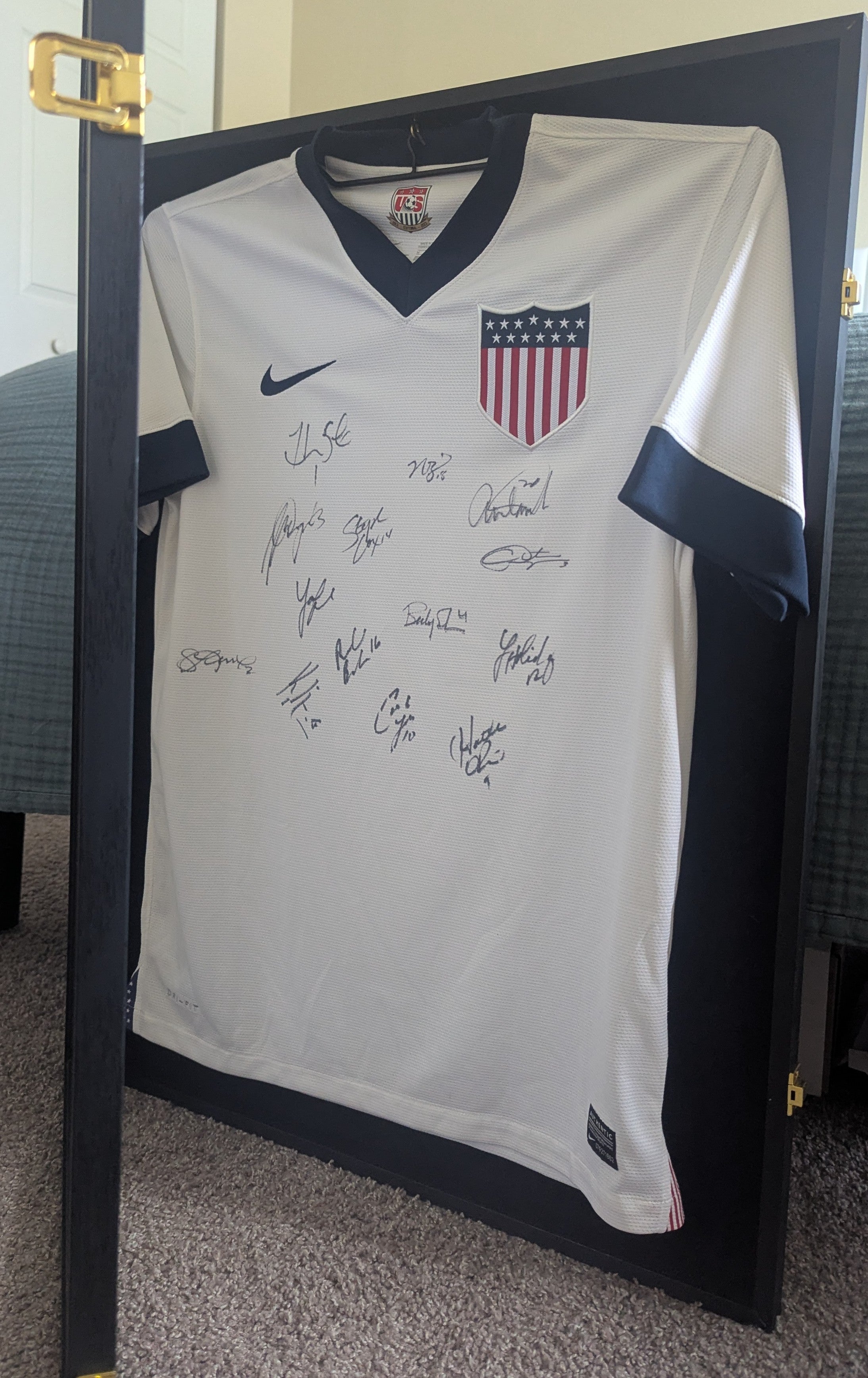 US Women's National Soccer Team - Framed Signed Authentic Nike Jersey (Beckett)