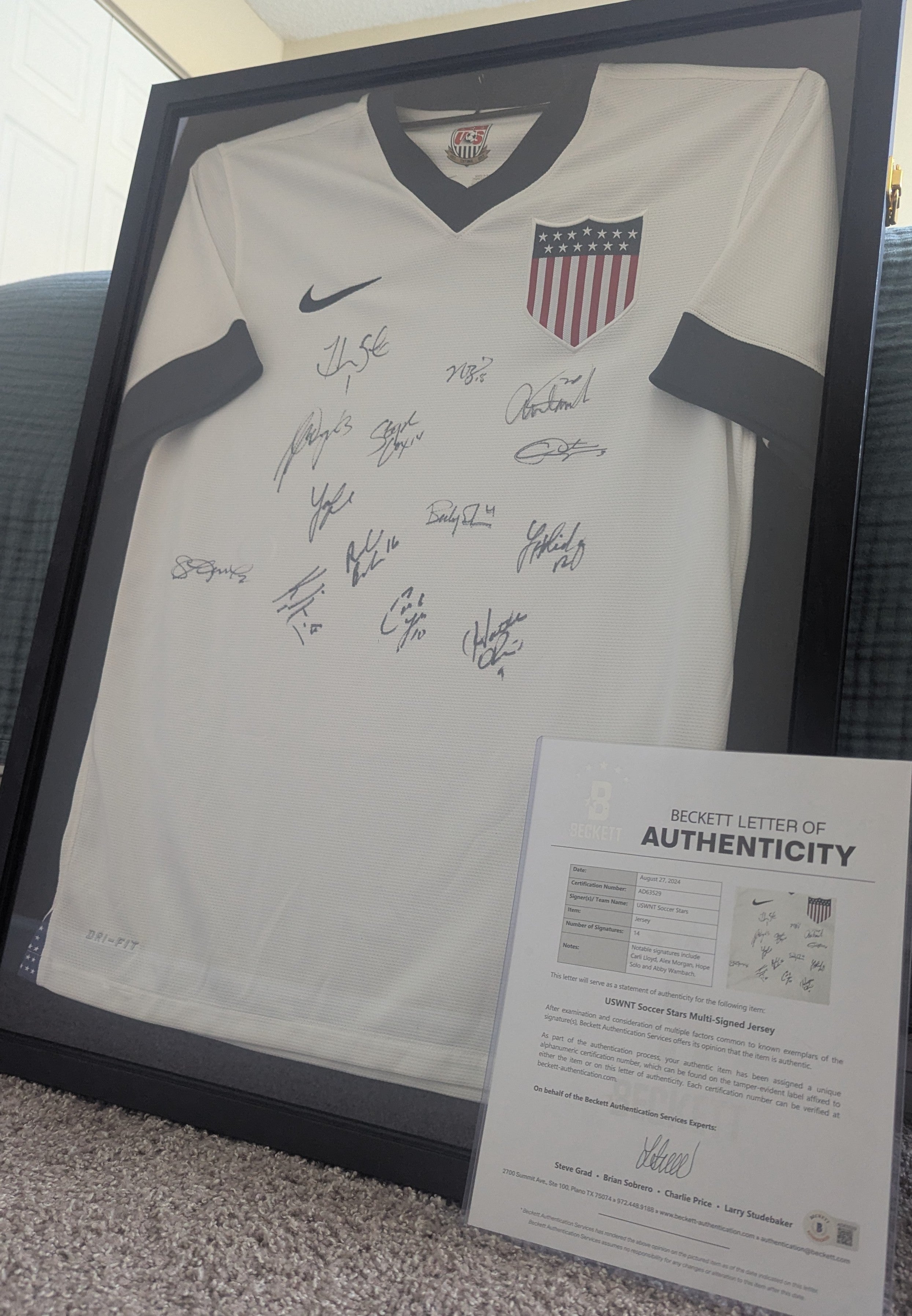 US Women's National Soccer Team - Framed Signed Authentic Nike Jersey (Beckett)