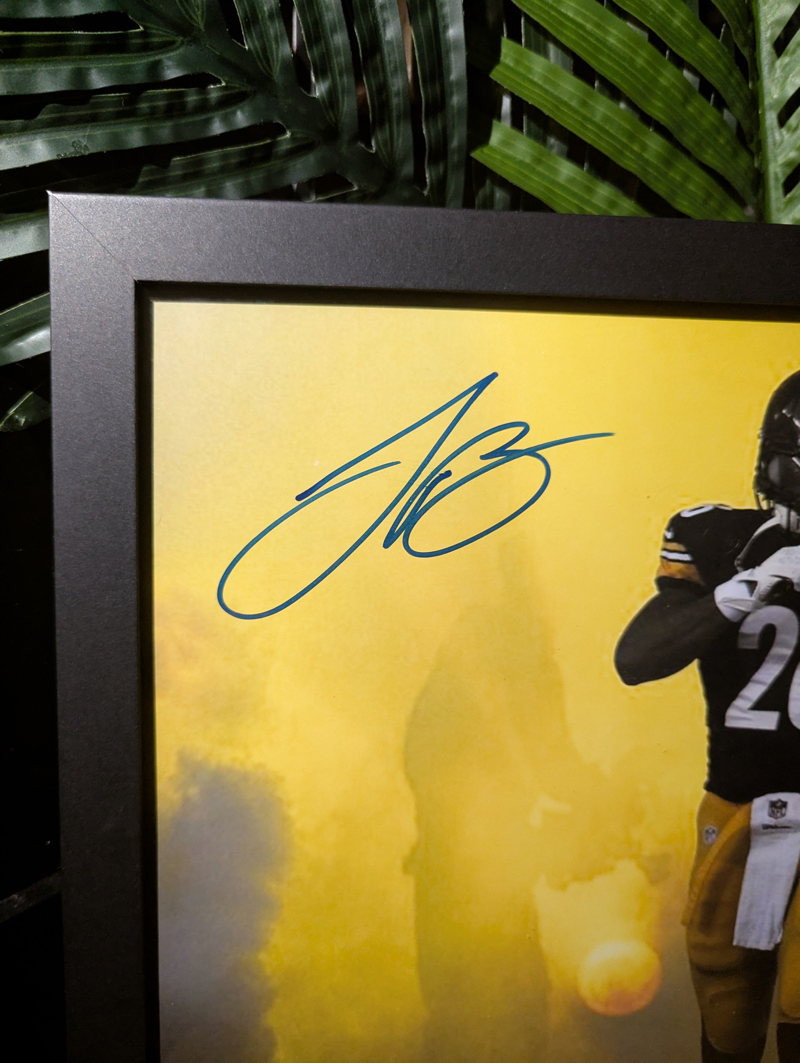 Signed LeVeon Bell 11x14 (Beckett)