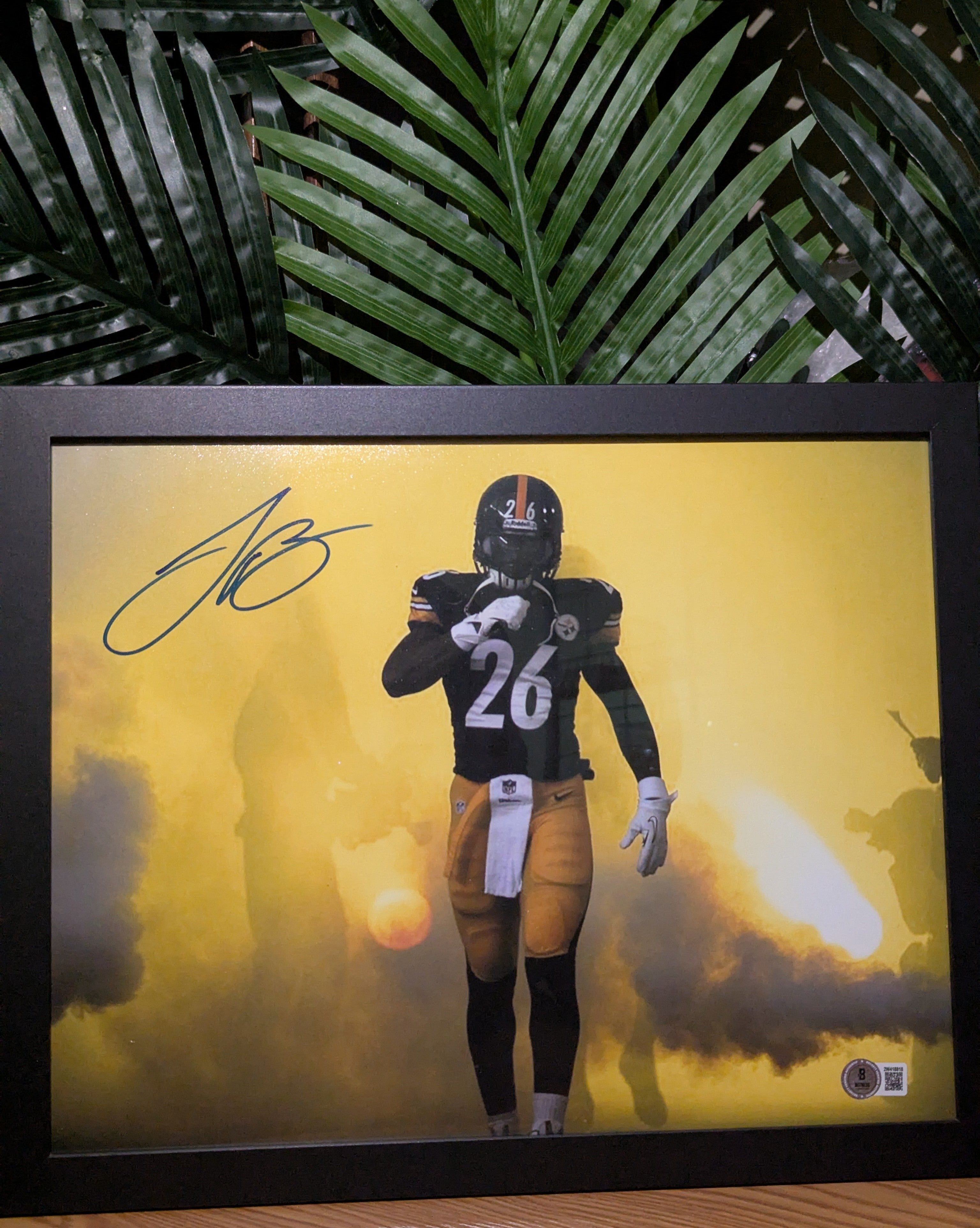 Signed LeVeon Bell 11x14 (Beckett)
