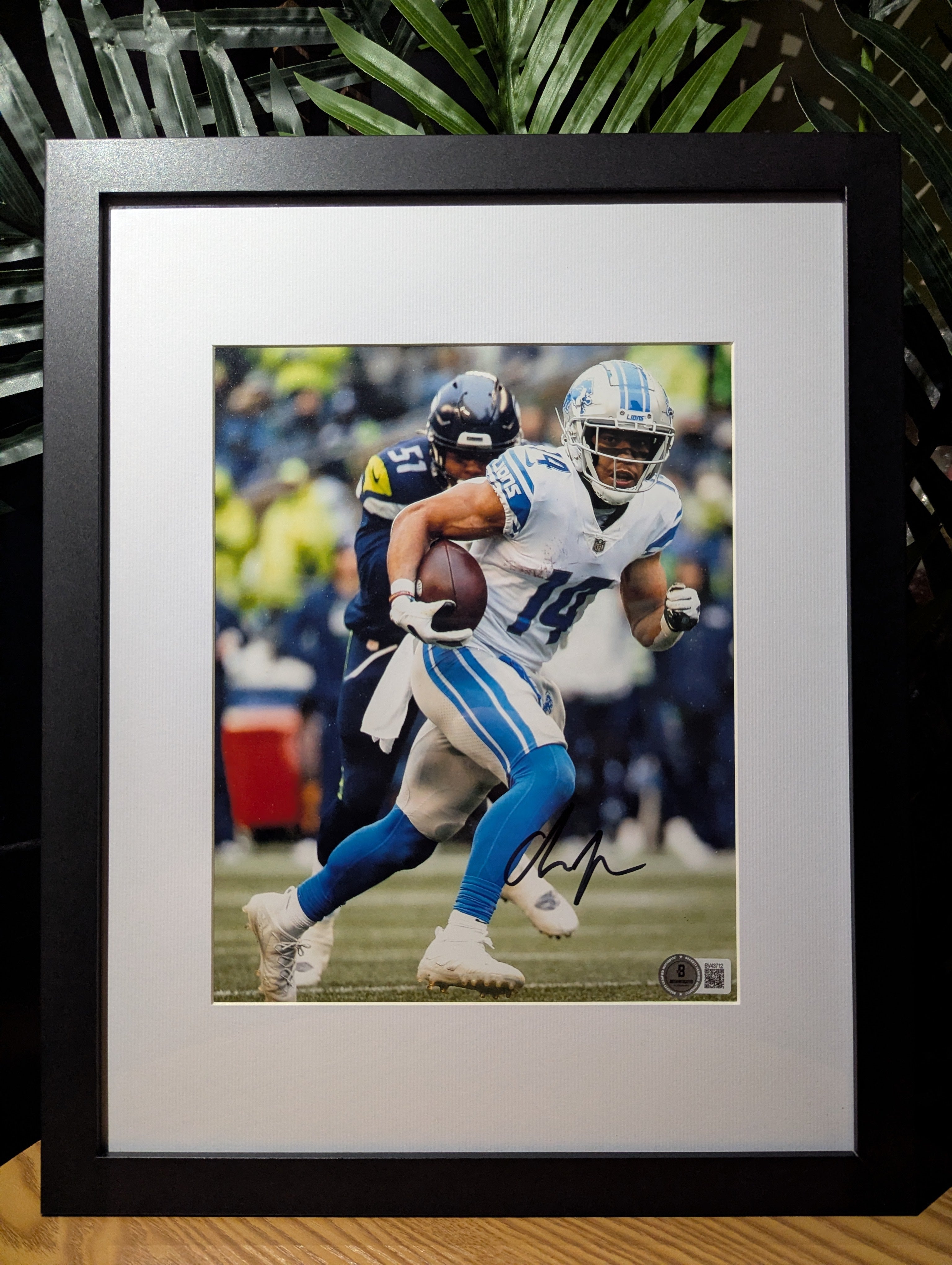 Signed Amon-Ra St. Brown 8x10 (Beckett)