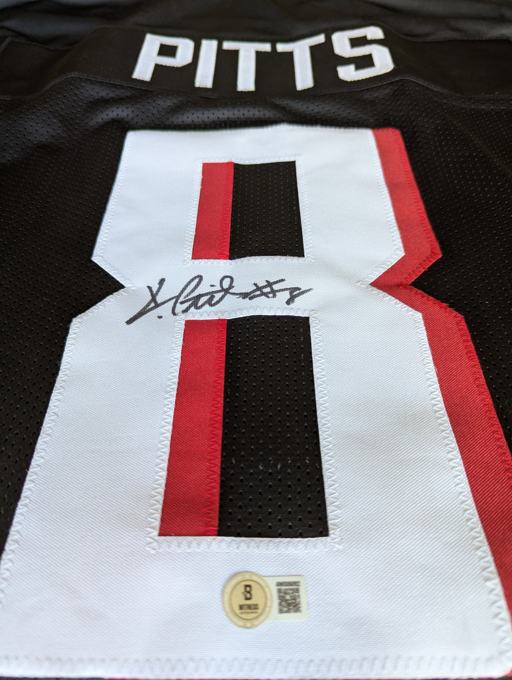 Signed Kyle Pitts Custom Jersey (Beckett)