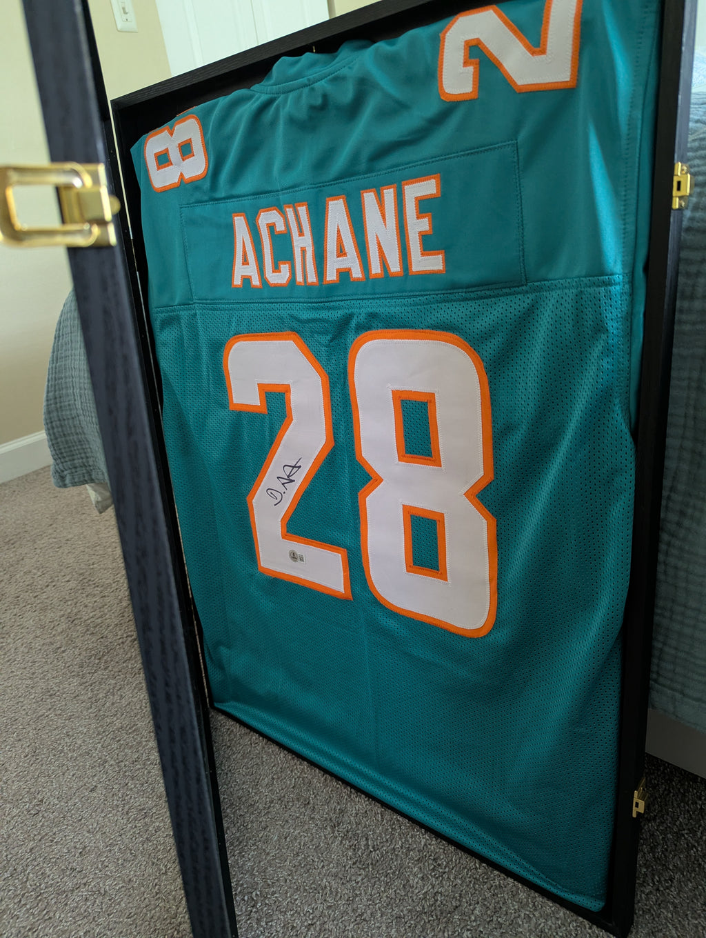Signed De'Von Achane Custom Jersey (Beckett)