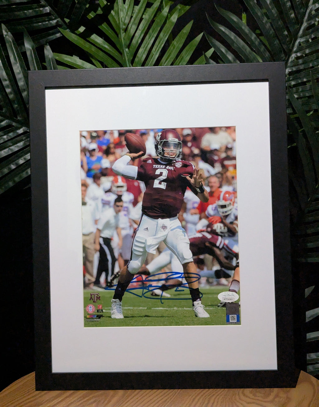 Signed Johnny Manziel 8x10 (JSA)