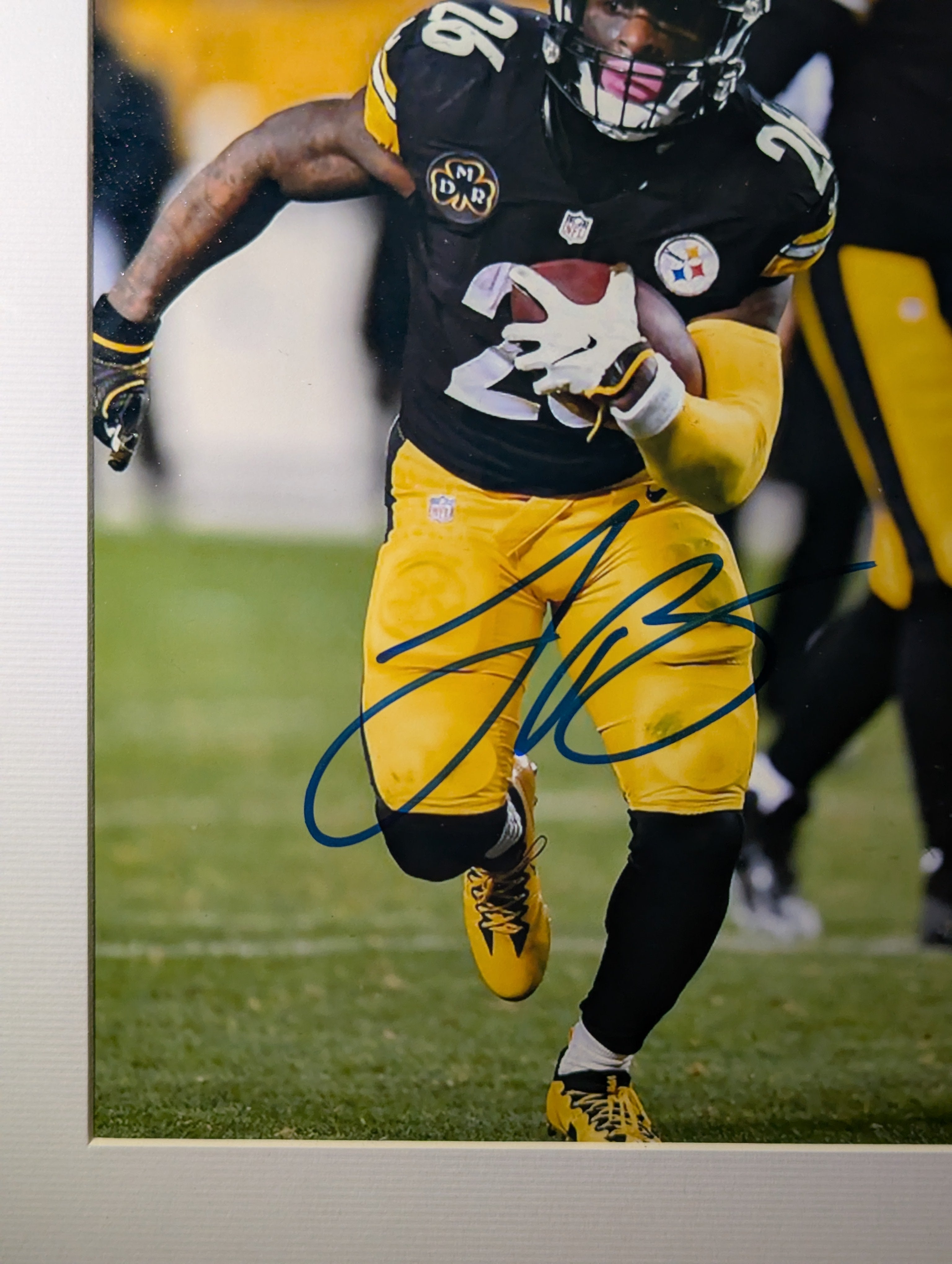 Signed Le'Veon Bell 8x10 (Beckett)