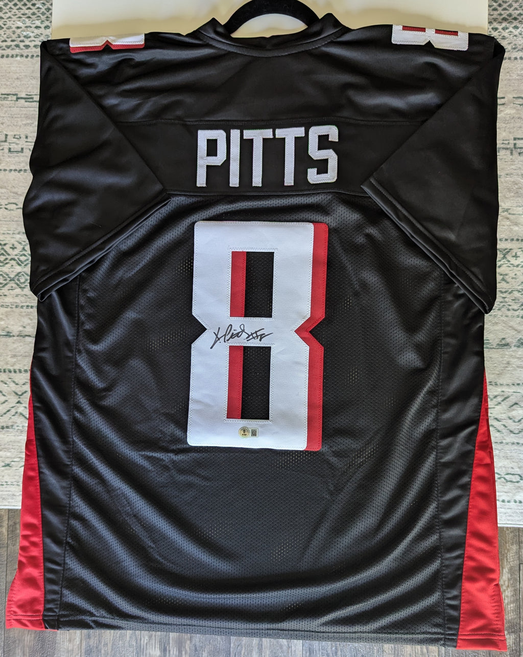 Signed Kyle Pitts Custom Jersey (Beckett)