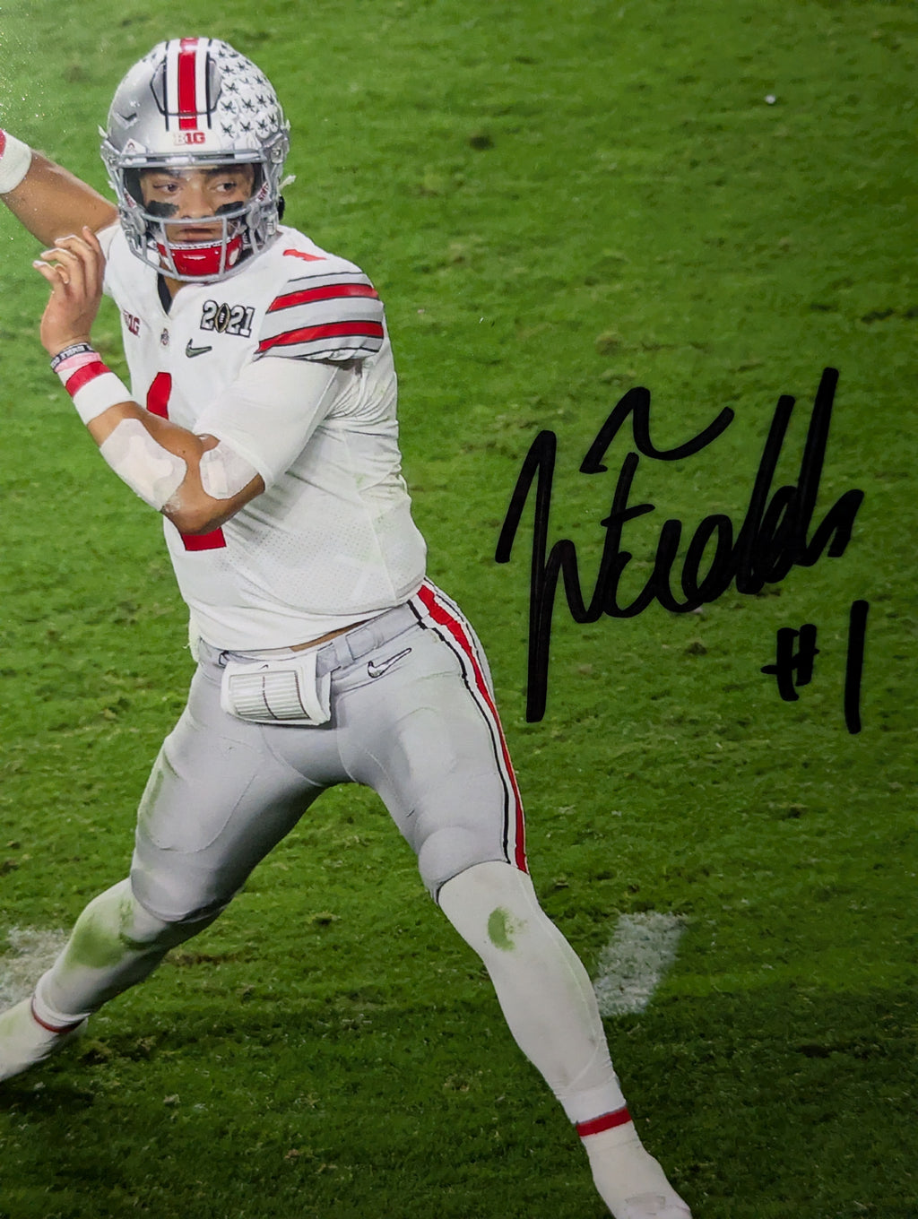 Signed Justin Fields 8x10 (Beckett)