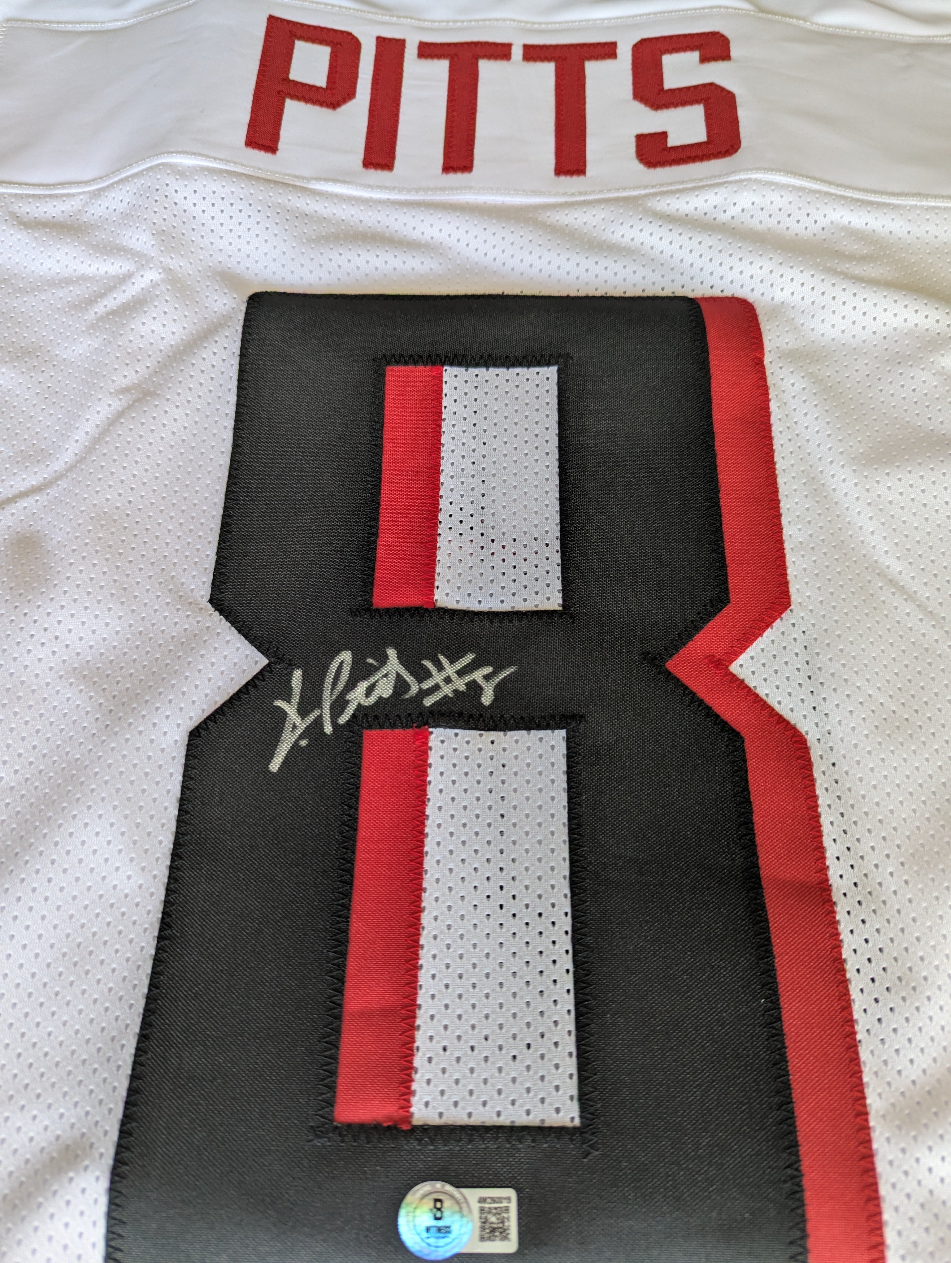 Signed Kyle Pitts Custom Jersey (Beckett)