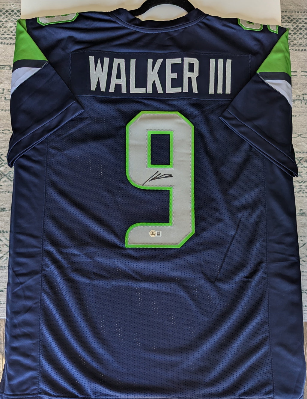 Signed Kenneth Walker III Custom Jersey (Beckett)