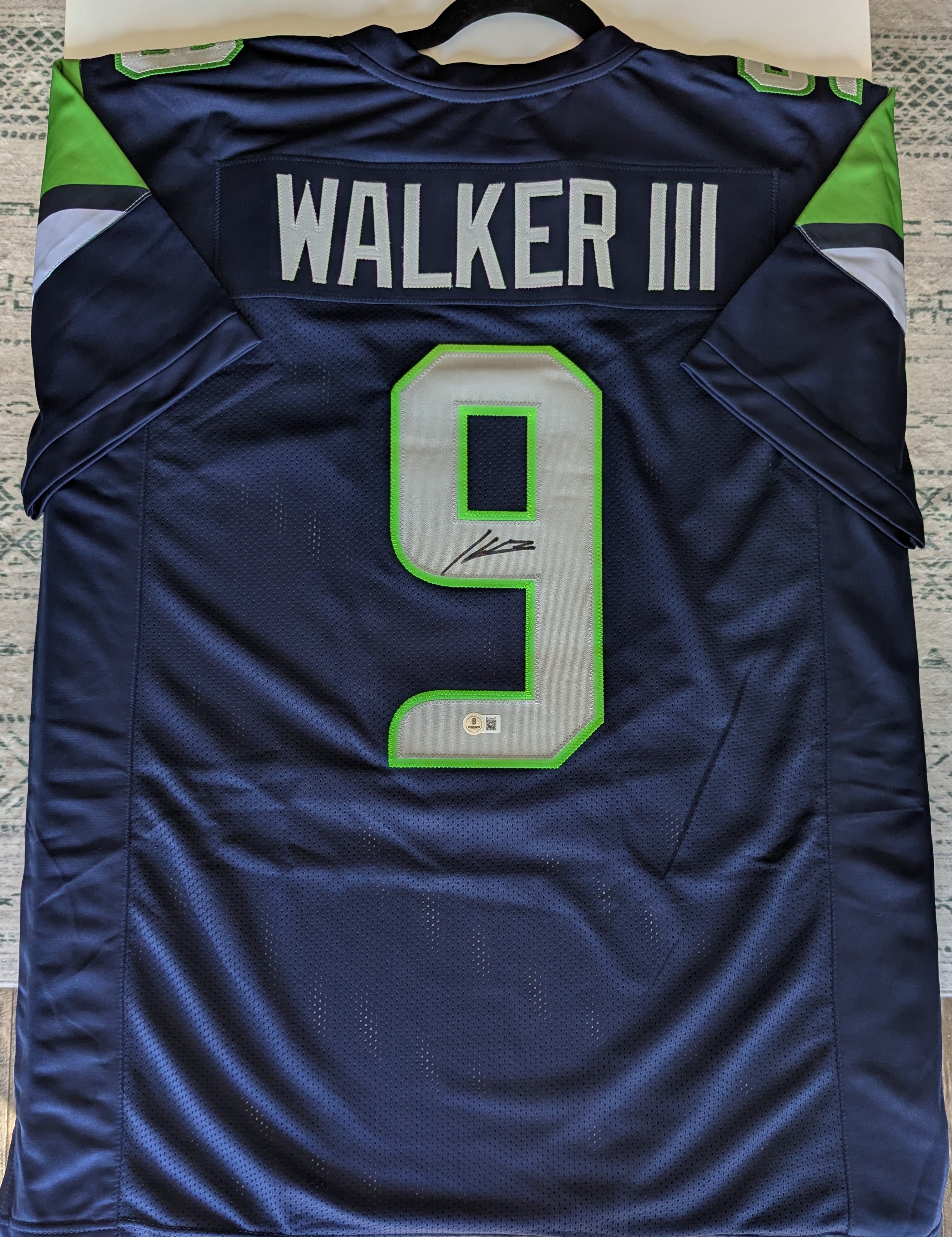 Signed Kenneth Walker III Custom Jersey (Beckett)