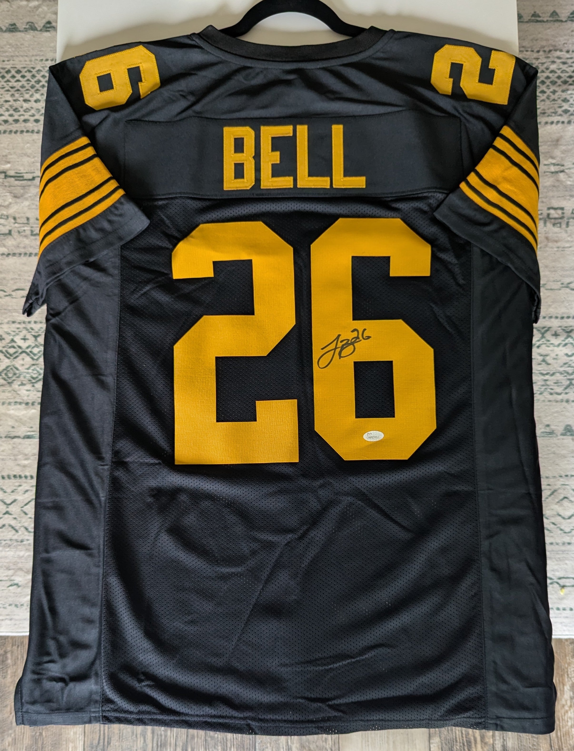 Signed Le'Veon Bell Custom Jersey (JSA)
